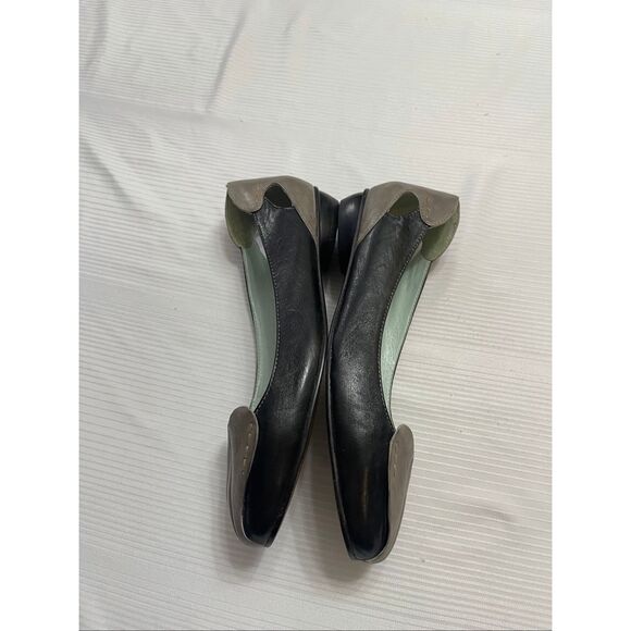 Everybody by BZ Moda Light Taupe Black Leather Low Heels Size 37.5 US 7.5 7 1/2 - Picture 6 of 8